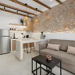Onar -quiet Luxury With Private Jacuzzi-ideal For Couples Apartment