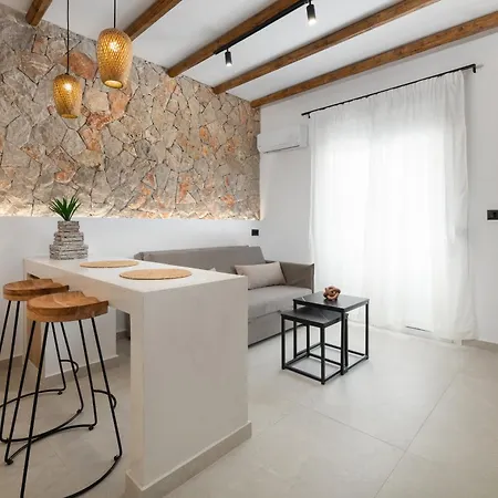 Onar -quiet Luxury With Private Jacuzzi-ideal For Couples