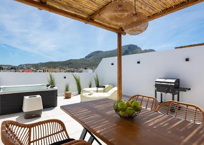 アパート Onar Luxury - Jacuzzi Terrace アルハンゲロス